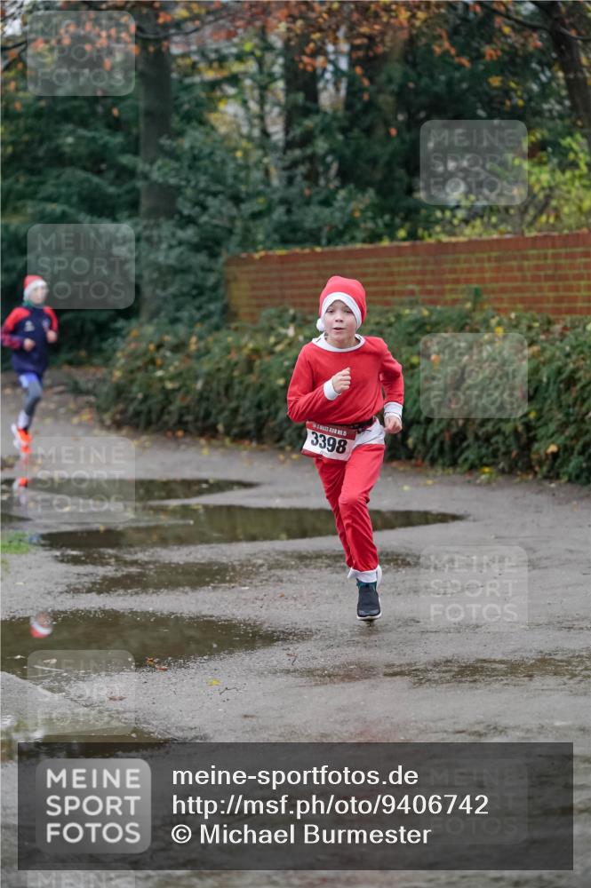 07.12.2025 - St. Pauli X-Mass-Run No. 15 Michael Burmester http://msf.ph/oto/9406742 07.12.2025 09:39:06 Laufen 15, 3398 meine-sportfotos.de