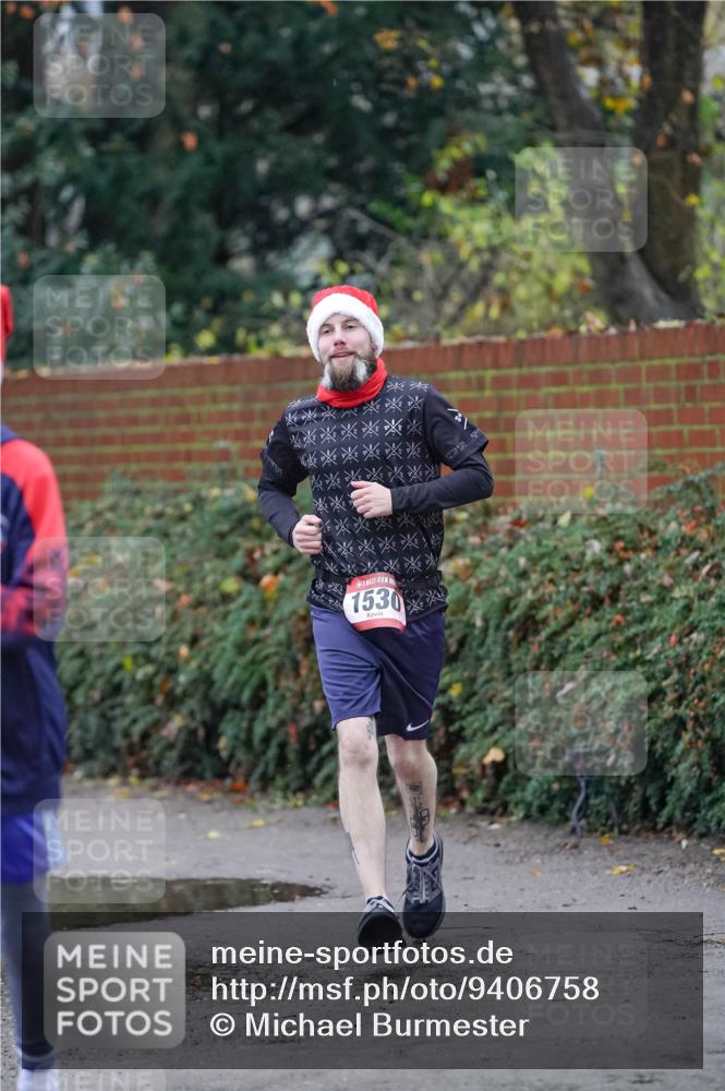 07.12.2025 - St. Pauli X-Mass-Run No. 15 Michael Burmester http://msf.ph/oto/9406758 07.12.2025 09:39:11 Laufen 1530 meine-sportfotos.de