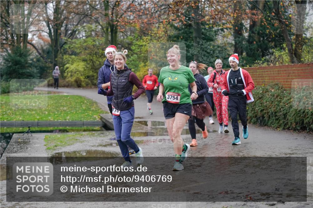 07.12.2025 - St. Pauli X-Mass-Run No. 15 Michael Burmester http://msf.ph/oto/9406769 07.12.2025 11:23:22 Laufen 15, 3754 meine-sportfotos.de