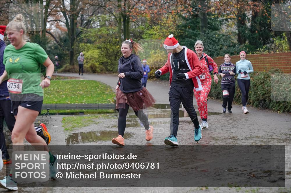 07.12.2025 - St. Pauli X-Mass-Run No. 15 Michael Burmester http://msf.ph/oto/9406781 07.12.2025 11:23:23 Laufen 3754, 41, 724 meine-sportfotos.de