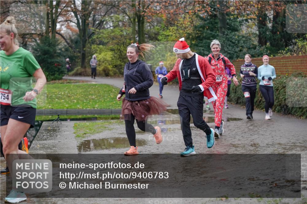 07.12.2025 - St. Pauli X-Mass-Run No. 15 Michael Burmester http://msf.ph/oto/9406783 07.12.2025 11:23:24 Laufen 754, 41, 724, 796 meine-sportfotos.de