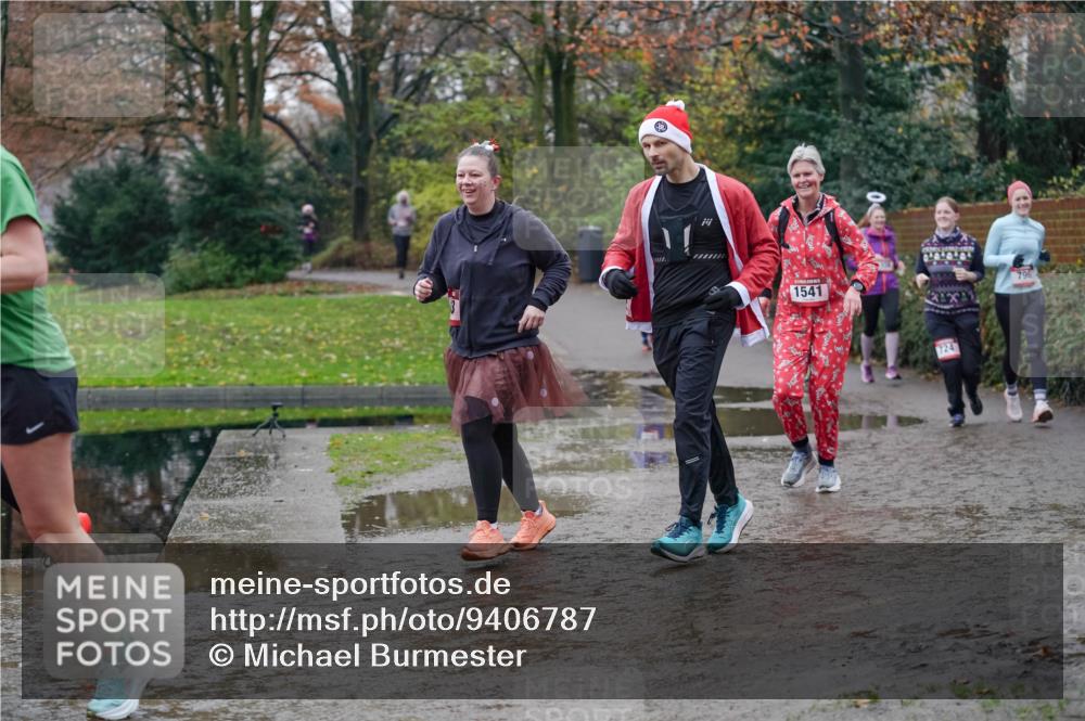 07.12.2025 - St. Pauli X-Mass-Run No. 15 Michael Burmester http://msf.ph/oto/9406787 07.12.2025 11:23:24 Laufen 1541, 724, 796 meine-sportfotos.de