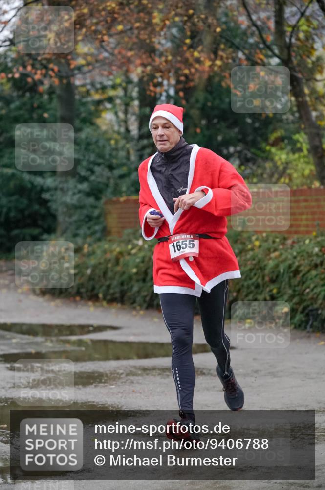 07.12.2025 - St. Pauli X-Mass-Run No. 15 Michael Burmester http://msf.ph/oto/9406788 07.12.2025 09:39:21 Laufen 15, 1655 meine-sportfotos.de