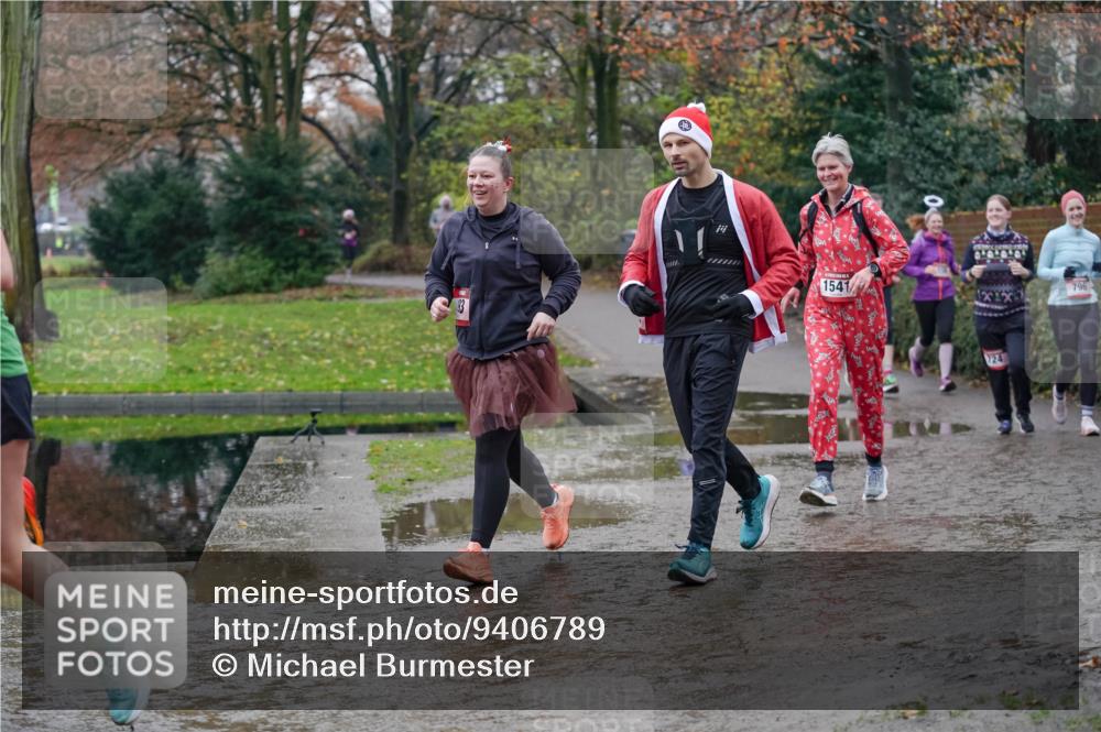 07.12.2025 - St. Pauli X-Mass-Run No. 15 Michael Burmester http://msf.ph/oto/9406789 07.12.2025 11:23:24 Laufen 1541, 796 meine-sportfotos.de