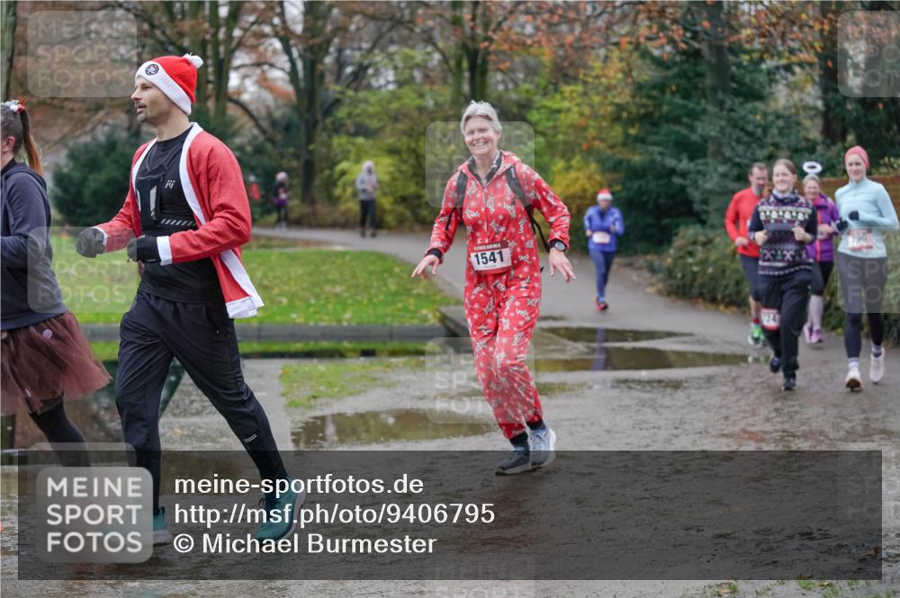 07.12.2025 - St. Pauli X-Mass-Run No. 15 Michael Burmester http://msf.ph/oto/9406795 07.12.2025 11:23:25 Laufen 1541, 1241, 796 meine-sportfotos.de