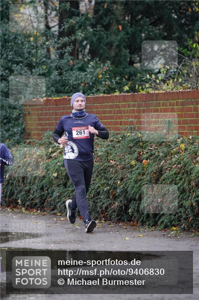 07.12.2025 - St. Pauli X-Mass-Run No. 15 Michael Burmester http://msf.ph/oto/9406830 07.12.2025 09:39:38 Laufen 15, 261 meine-sportfotos.de