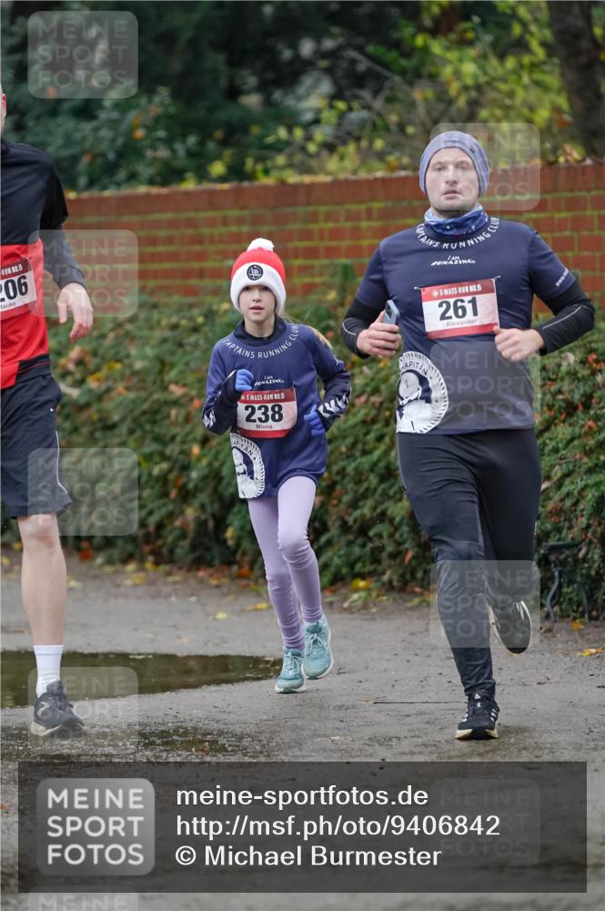 07.12.2025 - St. Pauli X-Mass-Run No. 15 Michael Burmester http://msf.ph/oto/9406842 07.12.2025 09:39:40 Laufen 15, 206, 15, 238, 15, 261 meine-sportfotos.de