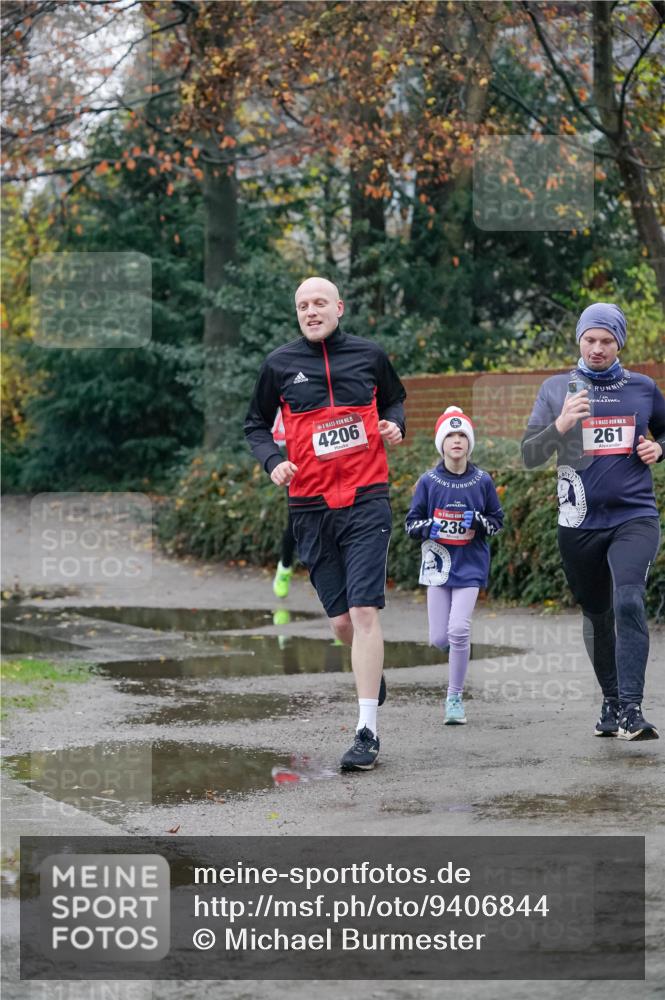07.12.2025 - St. Pauli X-Mass-Run No. 15 Michael Burmester http://msf.ph/oto/9406844 07.12.2025 09:39:41 Laufen 4206, 236, 5, 261 meine-sportfotos.de