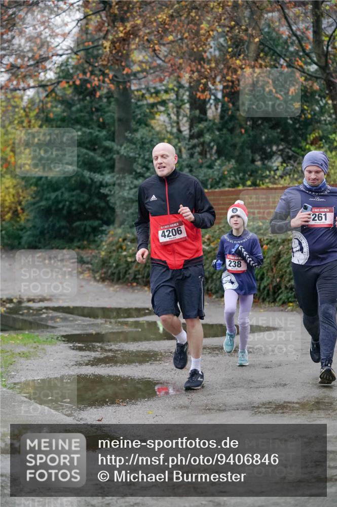 07.12.2025 - St. Pauli X-Mass-Run No. 15 Michael Burmester http://msf.ph/oto/9406846 07.12.2025 09:39:41 Laufen 15, 4206, 15, 261, 238 meine-sportfotos.de