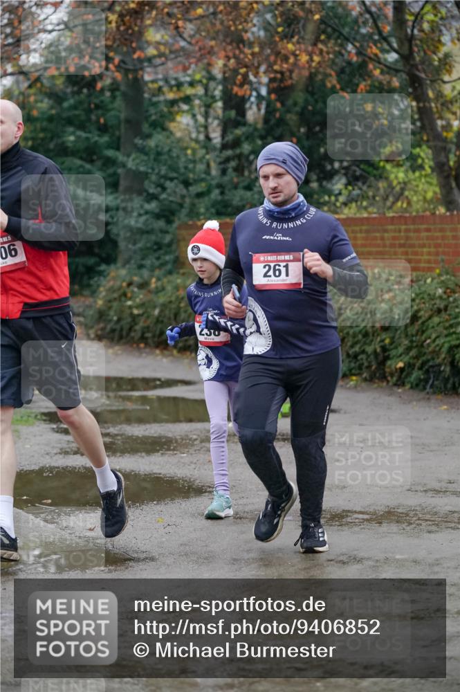 07.12.2025 - St. Pauli X-Mass-Run No. 15 Michael Burmester http://msf.ph/oto/9406852 07.12.2025 09:39:42 Laufen 15, 06, 6, 5, 261, 250 meine-sportfotos.de