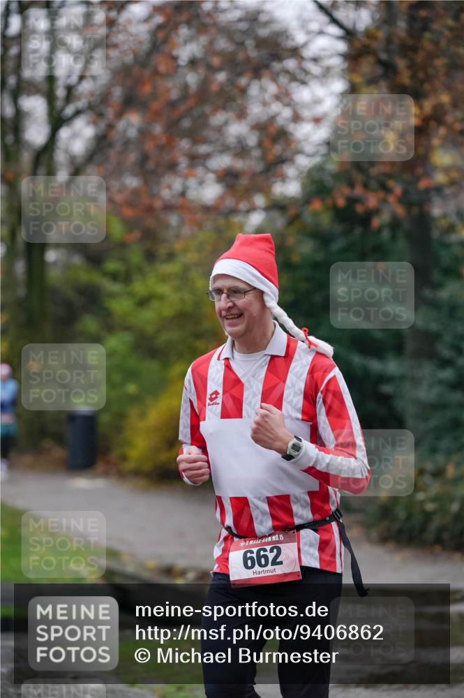 07.12.2025 - St. Pauli X-Mass-Run No. 15 Michael Burmester http://msf.ph/oto/9406862 07.12.2025 09:39:46 Laufen 15, 662 meine-sportfotos.de
