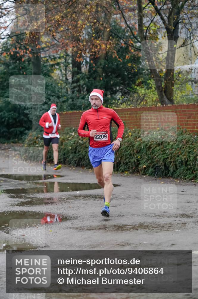 07.12.2025 - St. Pauli X-Mass-Run No. 15 Michael Burmester http://msf.ph/oto/9406864 07.12.2025 09:39:48 Laufen 2209 meine-sportfotos.de