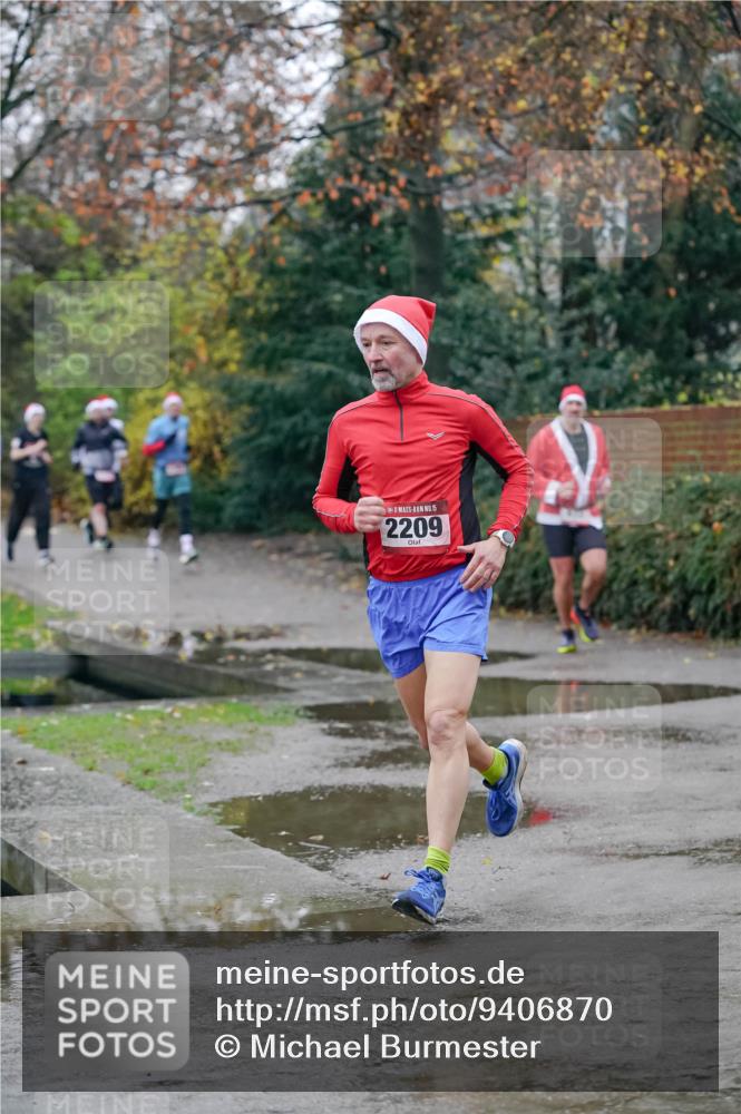 07.12.2025 - St. Pauli X-Mass-Run No. 15 Michael Burmester http://msf.ph/oto/9406870 07.12.2025 09:39:49 Laufen 15, 2209 meine-sportfotos.de