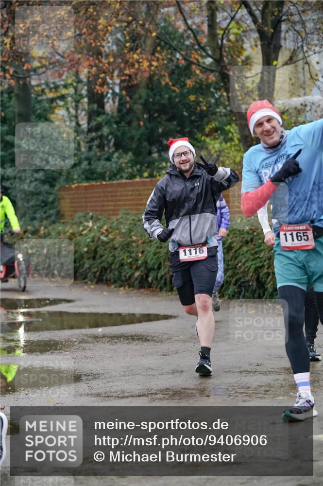 07.12.2025 - St. Pauli X-Mass-Run No. 15 Michael Burmester http://msf.ph/oto/9406906 07.12.2025 09:39:56 Laufen 1116, 1165 meine-sportfotos.de