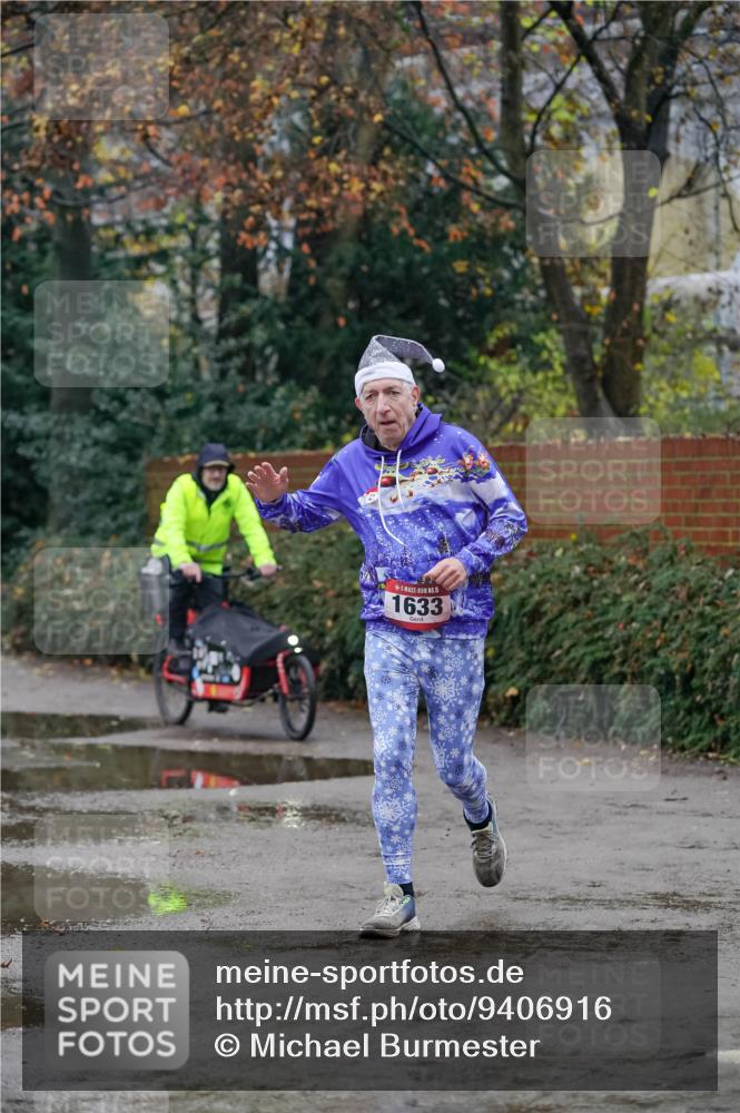 07.12.2025 - St. Pauli X-Mass-Run No. 15 Michael Burmester http://msf.ph/oto/9406916 07.12.2025 09:39:58 Laufen 1633 meine-sportfotos.de