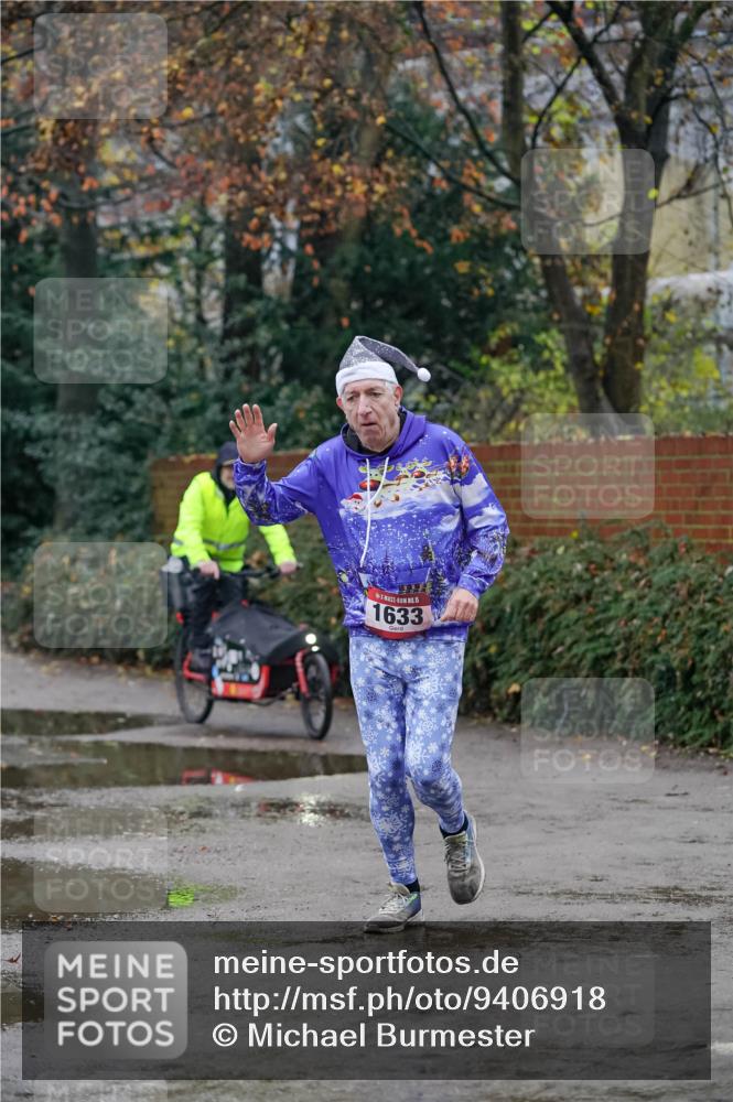 07.12.2025 - St. Pauli X-Mass-Run No. 15 Michael Burmester http://msf.ph/oto/9406918 07.12.2025 09:39:58 Laufen 1633 meine-sportfotos.de