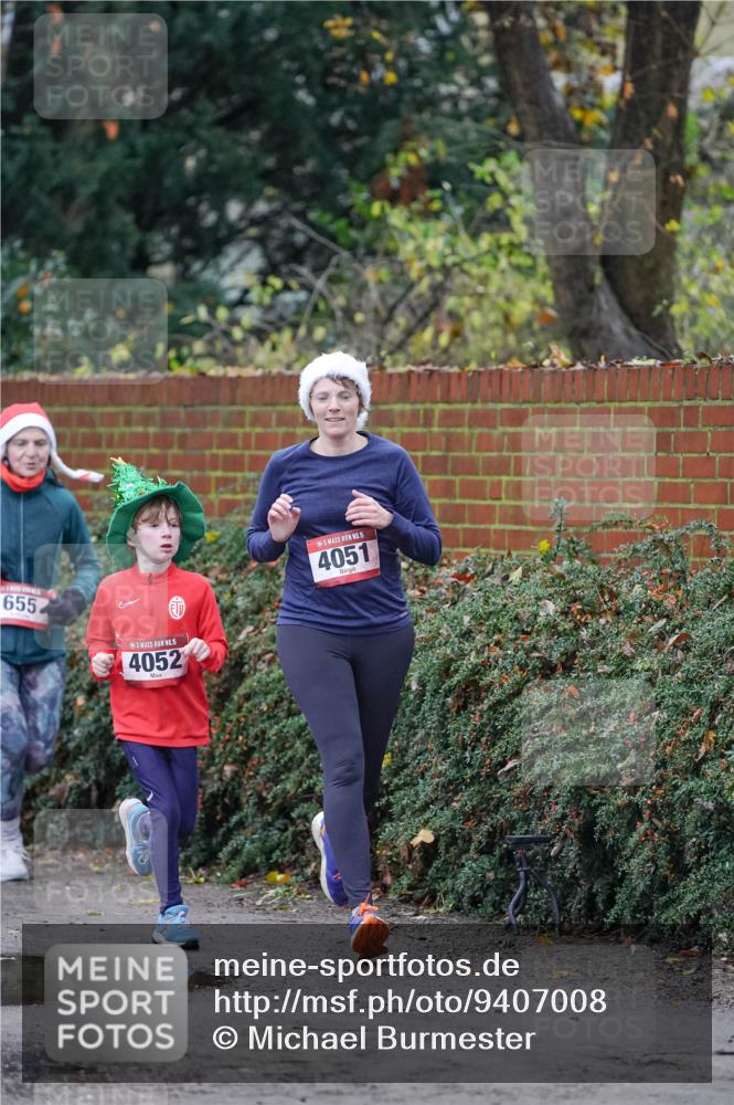 07.12.2025 - St. Pauli X-Mass-Run No. 15 Michael Burmester http://msf.ph/oto/9407008 07.12.2025 09:40:35 Laufen 655, 15, 4052, 15, 4051 meine-sportfotos.de