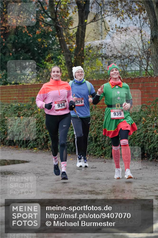 07.12.2025 - St. Pauli X-Mass-Run No. 15 Michael Burmester http://msf.ph/oto/9407070 07.12.2025 09:40:45 Laufen 934, 2529, 939 meine-sportfotos.de