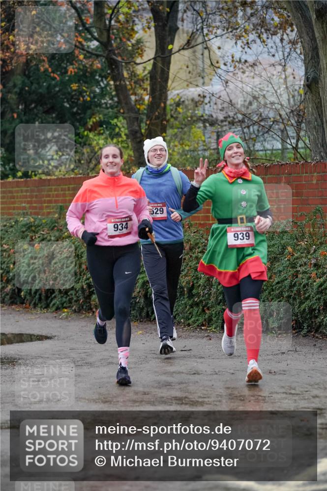 07.12.2025 - St. Pauli X-Mass-Run No. 15 Michael Burmester http://msf.ph/oto/9407072 07.12.2025 09:40:45 Laufen 934, 529, 939 meine-sportfotos.de