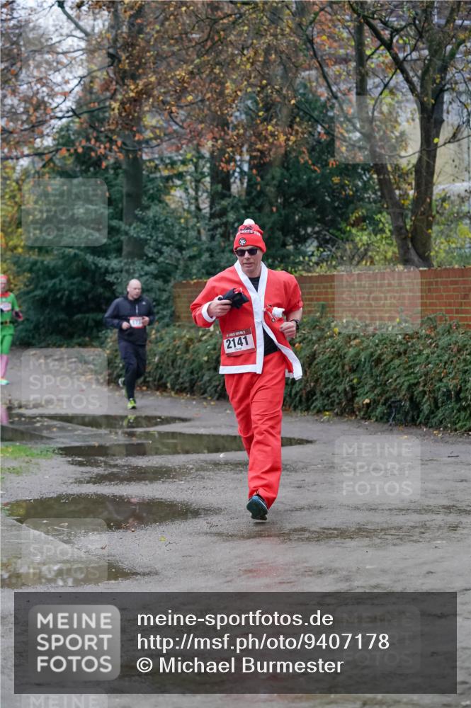07.12.2025 - St. Pauli X-Mass-Run No. 15 Michael Burmester http://msf.ph/oto/9407178 07.12.2025 09:41:02 Laufen 5, 2141 meine-sportfotos.de