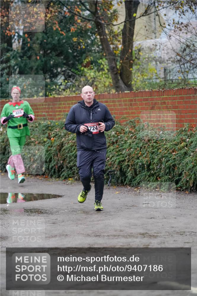 07.12.2025 - St. Pauli X-Mass-Run No. 15 Michael Burmester http://msf.ph/oto/9407186 07.12.2025 09:41:05 Laufen  meine-sportfotos.de