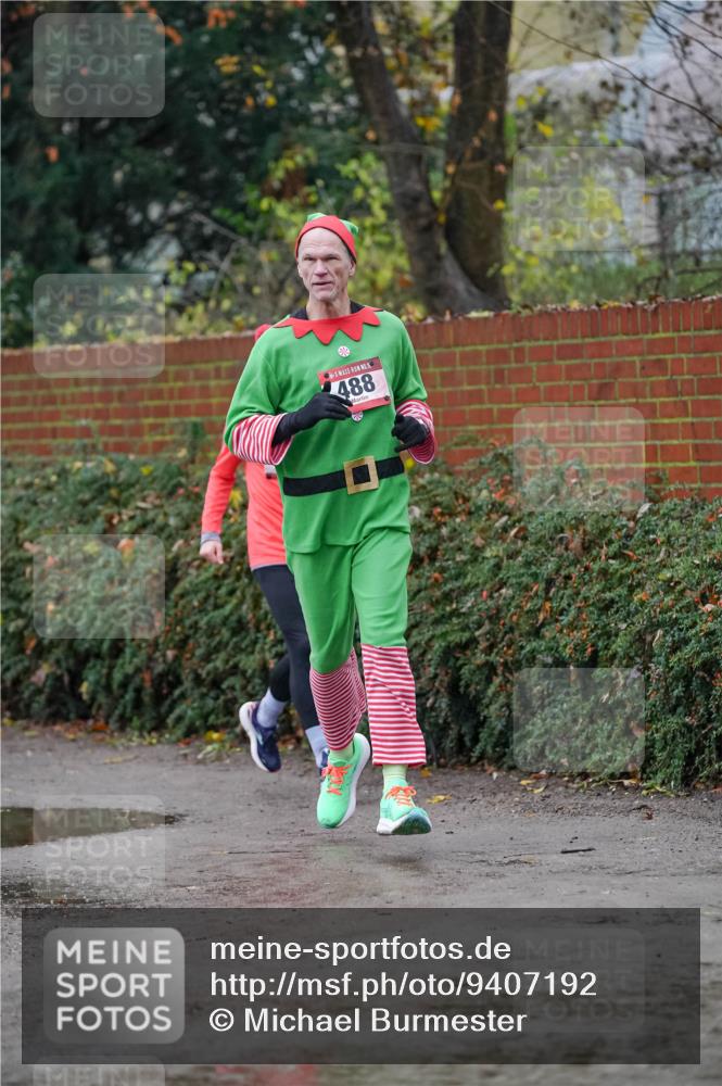 07.12.2025 - St. Pauli X-Mass-Run No. 15 Michael Burmester http://msf.ph/oto/9407192 07.12.2025 09:41:07 Laufen 5, 488 meine-sportfotos.de