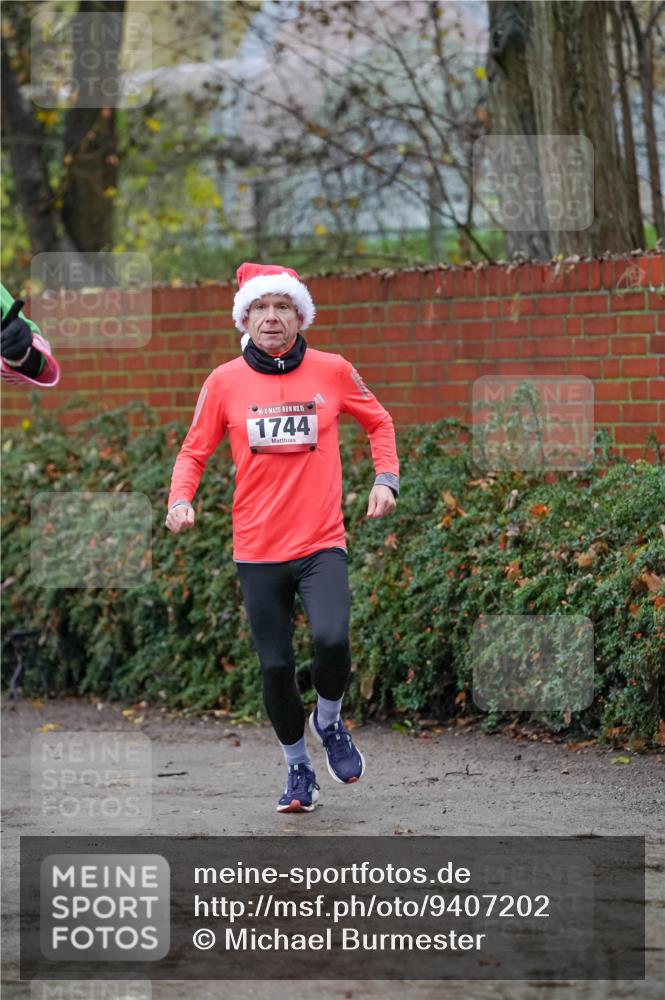07.12.2025 - St. Pauli X-Mass-Run No. 15 Michael Burmester http://msf.ph/oto/9407202 07.12.2025 09:41:08 Laufen 15, 1744 meine-sportfotos.de