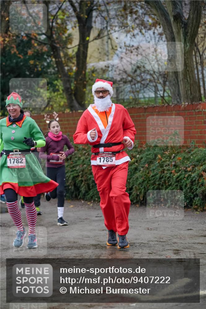 07.12.2025 - St. Pauli X-Mass-Run No. 15 Michael Burmester http://msf.ph/oto/9407222 07.12.2025 09:41:11 Laufen 1782, 1785 meine-sportfotos.de