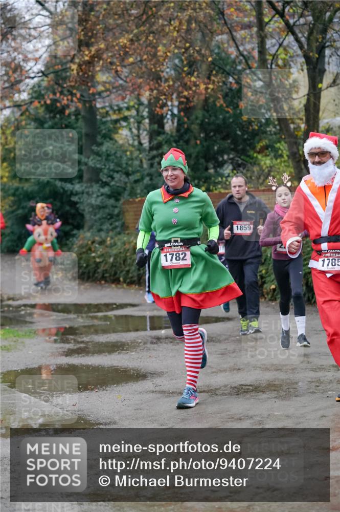 07.12.2025 - St. Pauli X-Mass-Run No. 15 Michael Burmester http://msf.ph/oto/9407224 07.12.2025 09:41:12 Laufen 05, 1782, 1859, 1785 meine-sportfotos.de