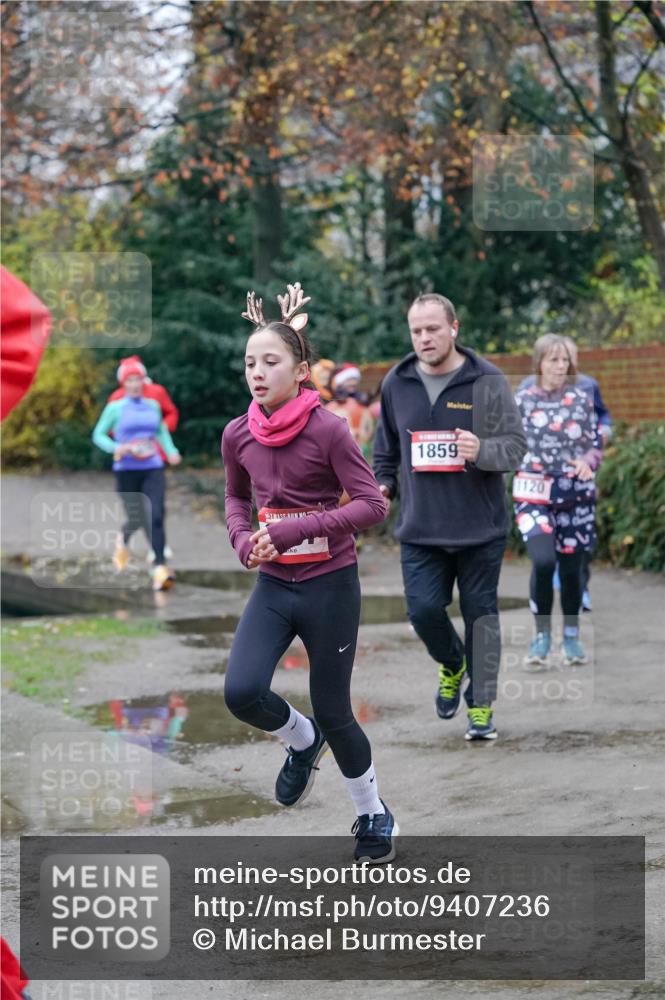 07.12.2025 - St. Pauli X-Mass-Run No. 15 Michael Burmester http://msf.ph/oto/9407236 07.12.2025 09:41:14 Laufen 1859, 1120 meine-sportfotos.de