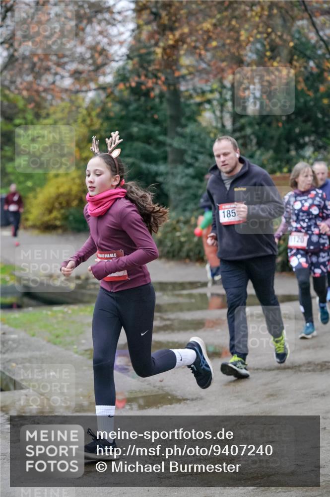 07.12.2025 - St. Pauli X-Mass-Run No. 15 Michael Burmester http://msf.ph/oto/9407240 07.12.2025 09:41:14 Laufen 15, 185, 1120 meine-sportfotos.de