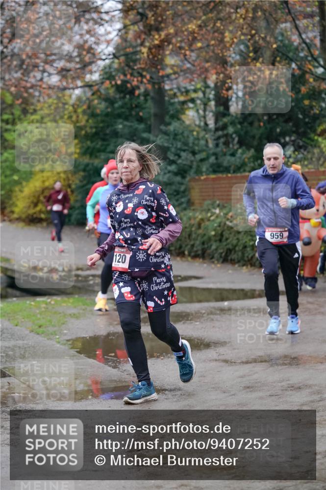 07.12.2025 - St. Pauli X-Mass-Run No. 15 Michael Burmester http://msf.ph/oto/9407252 07.12.2025 09:41:15 Laufen 120, 959 meine-sportfotos.de