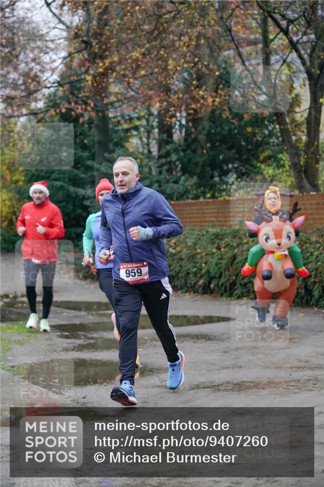 07.12.2025 - St. Pauli X-Mass-Run No. 15 Michael Burmester http://msf.ph/oto/9407260 07.12.2025 09:41:16 Laufen 15, 959 meine-sportfotos.de