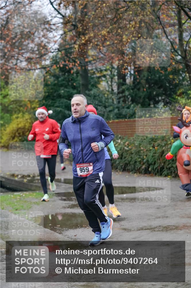 07.12.2025 - St. Pauli X-Mass-Run No. 15 Michael Burmester http://msf.ph/oto/9407264 07.12.2025 09:41:16 Laufen 15, 959 meine-sportfotos.de