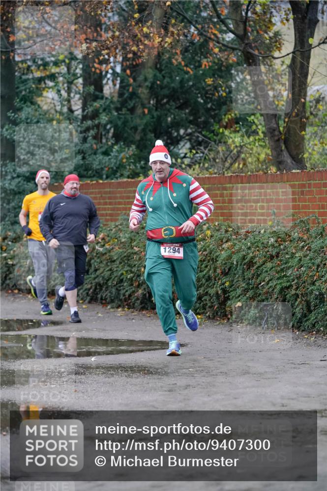 07.12.2025 - St. Pauli X-Mass-Run No. 15 Michael Burmester http://msf.ph/oto/9407300 07.12.2025 09:41:23 Laufen 1294 meine-sportfotos.de