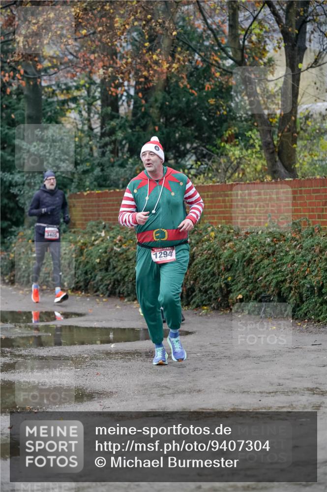 07.12.2025 - St. Pauli X-Mass-Run No. 15 Michael Burmester http://msf.ph/oto/9407304 07.12.2025 09:41:24 Laufen 3405, 1294 meine-sportfotos.de