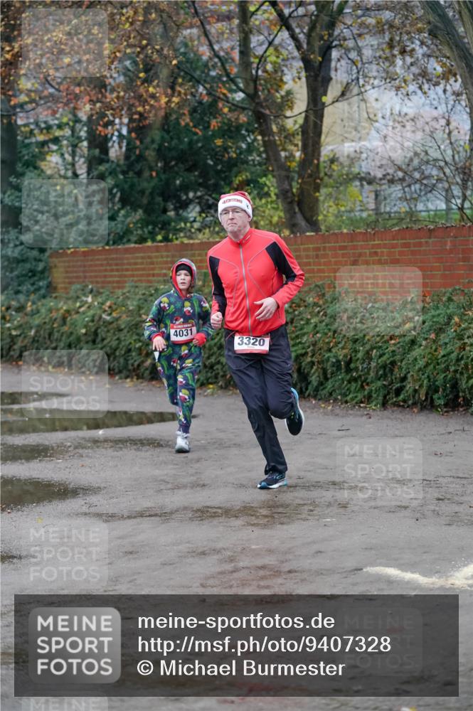 07.12.2025 - St. Pauli X-Mass-Run No. 15 Michael Burmester http://msf.ph/oto/9407328 07.12.2025 09:41:29 Laufen 4031, 3320 meine-sportfotos.de