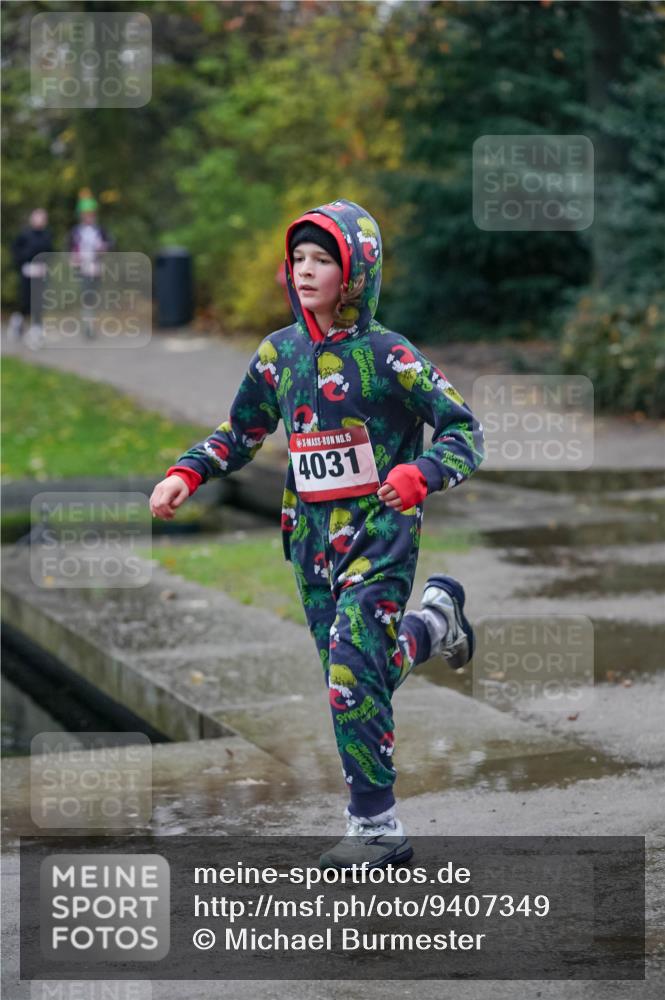 07.12.2025 - St. Pauli X-Mass-Run No. 15 Michael Burmester http://msf.ph/oto/9407349 07.12.2025 09:41:31 Laufen 15, 4031 meine-sportfotos.de