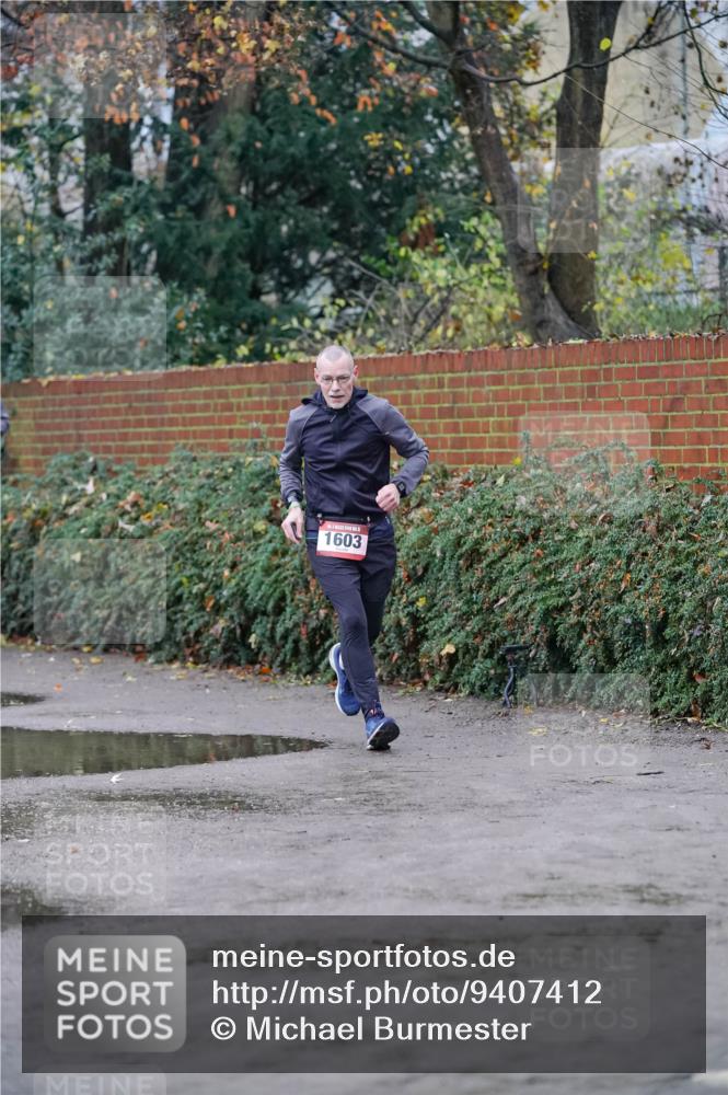 07.12.2025 - St. Pauli X-Mass-Run No. 15 Michael Burmester http://msf.ph/oto/9407412 07.12.2025 09:41:46 Laufen 1603 meine-sportfotos.de