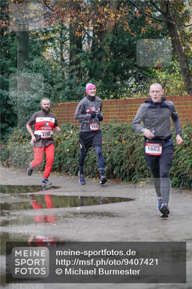 07.12.2025 - St. Pauli X-Mass-Run No. 15 Michael Burmester http://msf.ph/oto/9407421 07.12.2025 09:41:47 Laufen 4129, 1542, 1603 meine-sportfotos.de