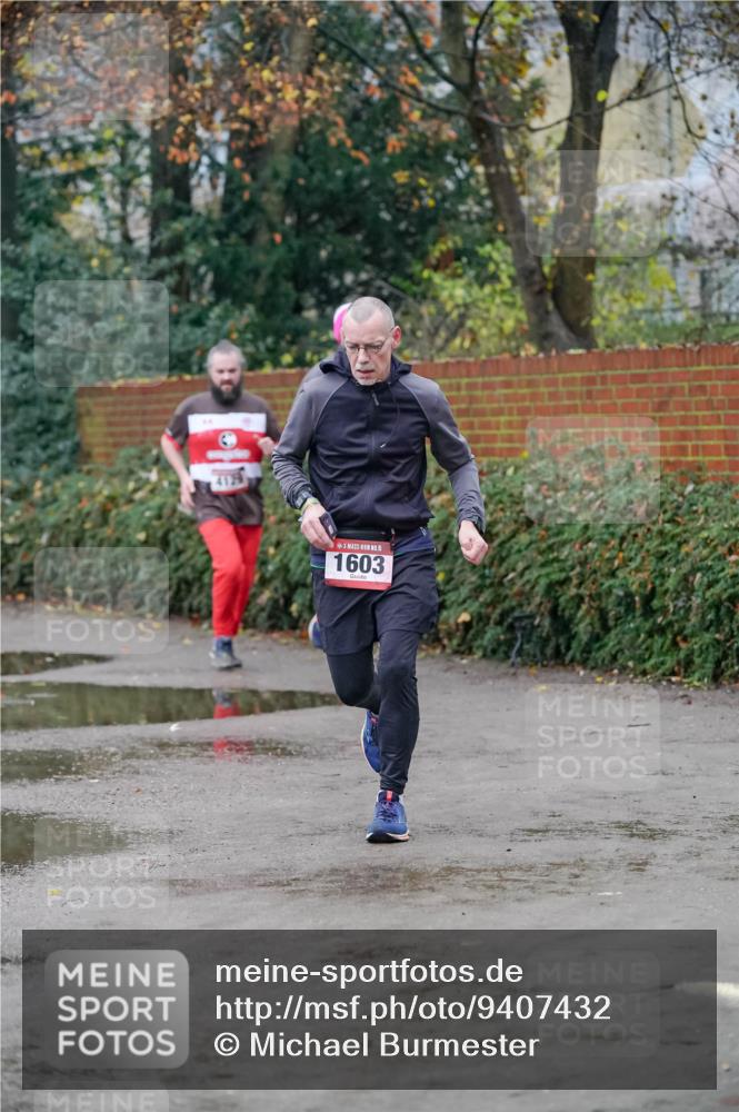 07.12.2025 - St. Pauli X-Mass-Run No. 15 Michael Burmester http://msf.ph/oto/9407432 07.12.2025 09:41:48 Laufen 15, 1603 meine-sportfotos.de