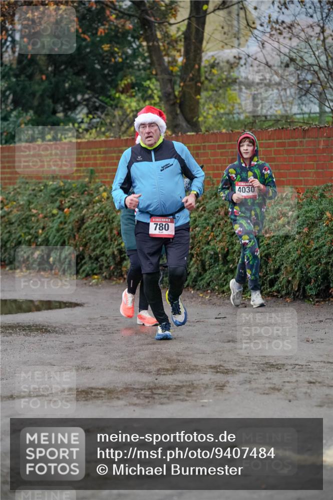 07.12.2025 - St. Pauli X-Mass-Run No. 15 Michael Burmester http://msf.ph/oto/9407484 07.12.2025 09:41:54 Laufen 780, 4030 meine-sportfotos.de