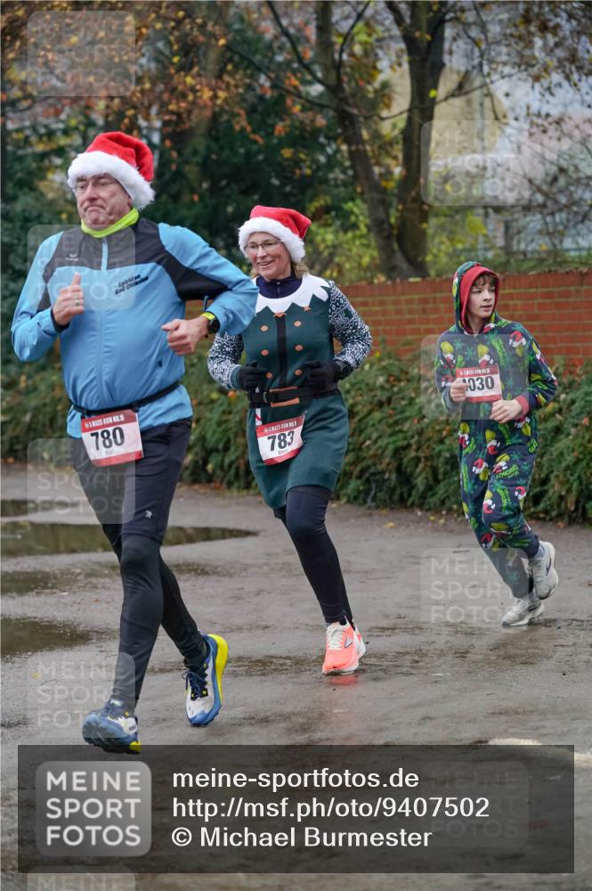 07.12.2025 - St. Pauli X-Mass-Run No. 15 Michael Burmester http://msf.ph/oto/9407502 07.12.2025 09:41:56 Laufen 5, 780, 783, 030 meine-sportfotos.de