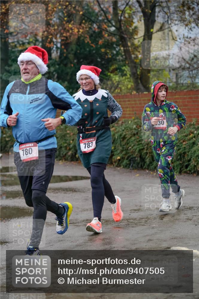 07.12.2025 - St. Pauli X-Mass-Run No. 15 Michael Burmester http://msf.ph/oto/9407505 07.12.2025 09:41:56 Laufen 15, 780, 5, 783, 30 meine-sportfotos.de