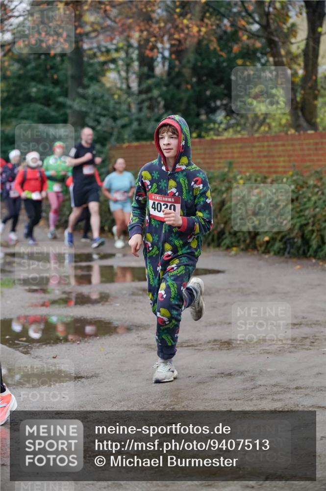 07.12.2025 - St. Pauli X-Mass-Run No. 15 Michael Burmester http://msf.ph/oto/9407513 07.12.2025 09:41:57 Laufen 15, 4020 meine-sportfotos.de