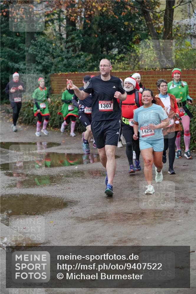 07.12.2025 - St. Pauli X-Mass-Run No. 15 Michael Burmester http://msf.ph/oto/9407522 07.12.2025 09:42:01 Laufen 358, 15, 1307, 9, 1425, 60 meine-sportfotos.de