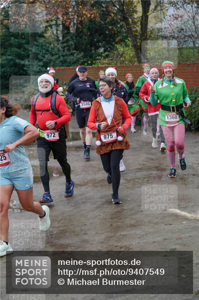 07.12.2025 - St. Pauli X-Mass-Run No. 15 Michael Burmester http://msf.ph/oto/9407549 07.12.2025 09:42:03 Laufen 25, 3580, 1354, 972, 975, 1360 meine-sportfotos.de
