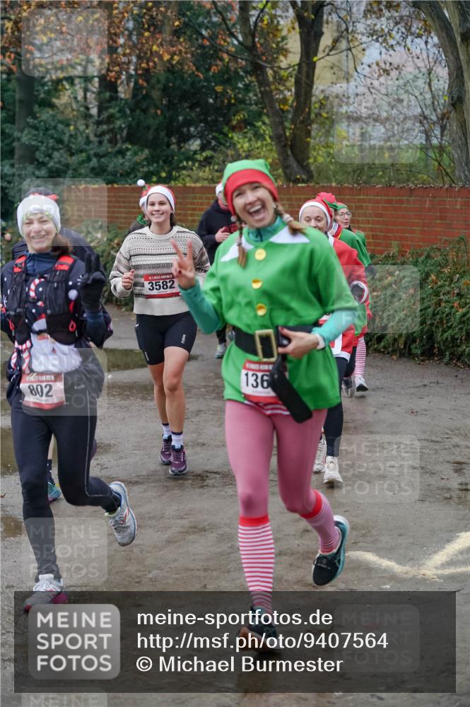 07.12.2025 - St. Pauli X-Mass-Run No. 15 Michael Burmester http://msf.ph/oto/9407564 07.12.2025 09:42:05 Laufen 802, 3582, 136 meine-sportfotos.de