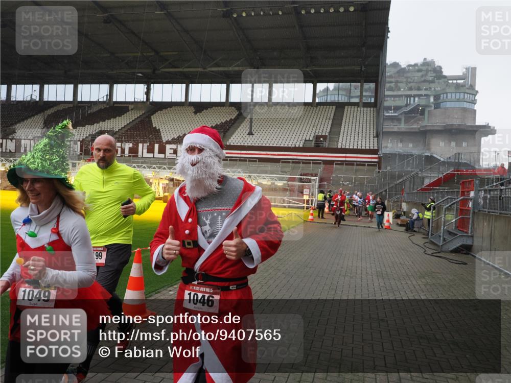 07.12.2025 - St. Pauli X-Mass-Run No. 15 Fabian Wolf http://msf.ph/oto/9407565 07.12.2025 11:05:41 Ziel 199, 831, 932, 1046, 1049, 1092, 1196, 1840, 1841, 2006, 2254, 2884 meine-sportfotos.de