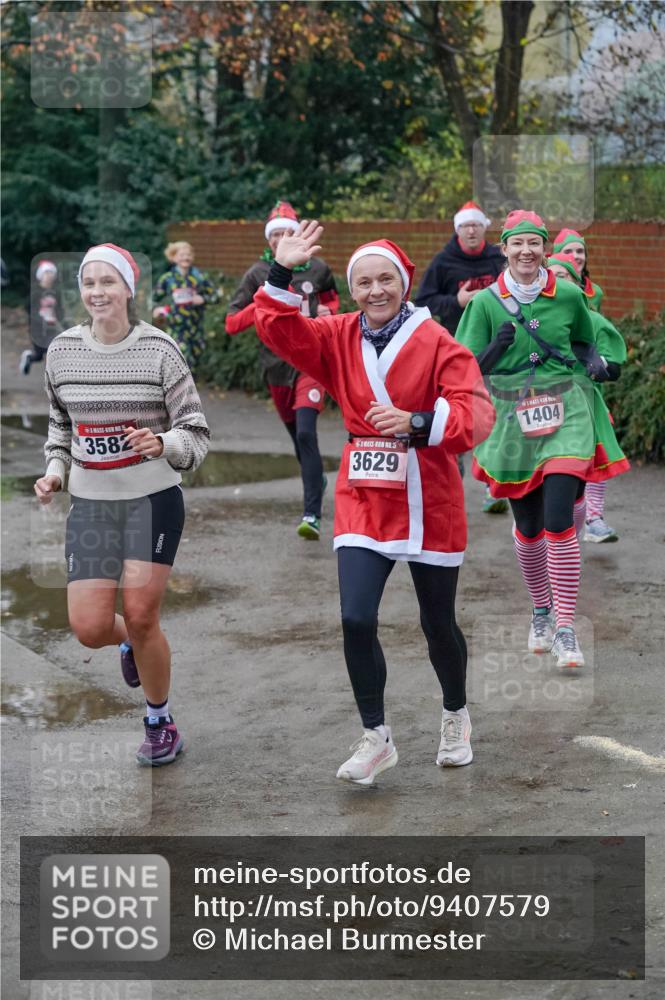 07.12.2025 - St. Pauli X-Mass-Run No. 15 Michael Burmester http://msf.ph/oto/9407579 07.12.2025 09:42:05 Laufen 3582, 3629, 1404 meine-sportfotos.de